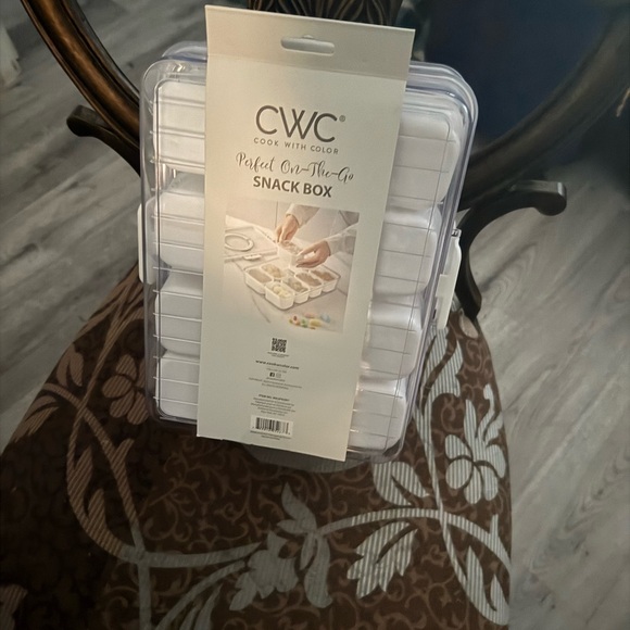 CWC Clear Snack Box - 8 Compartment Food Storage - Picture 2 of 2